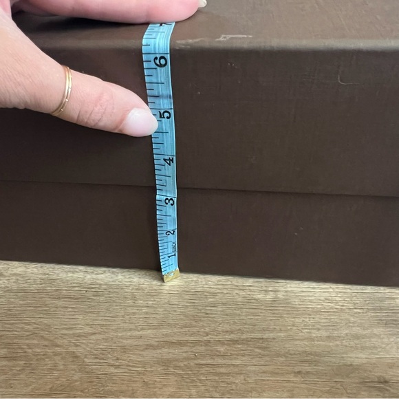 Louis Vuitton Large Box - Picture 11 of 11